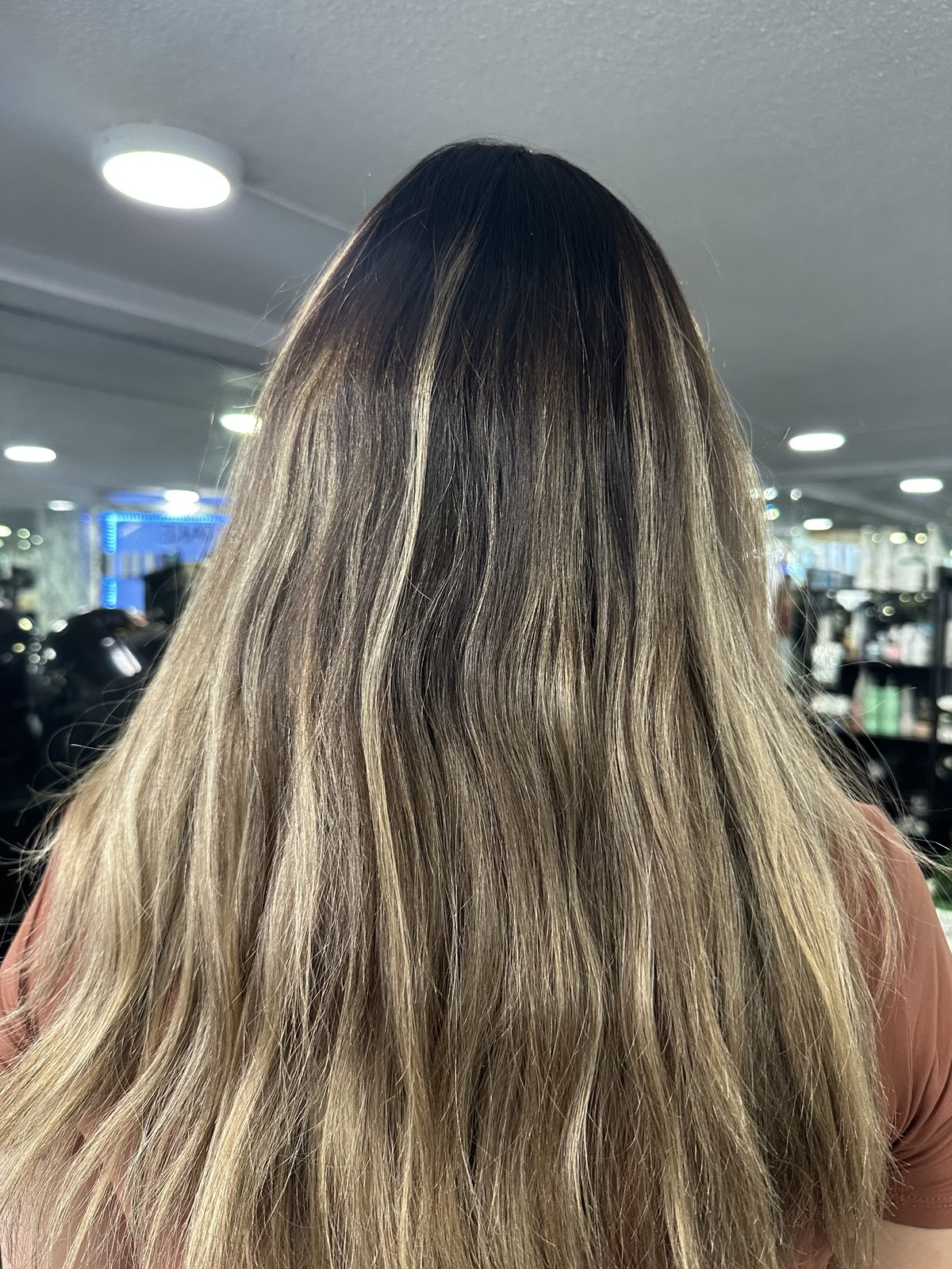 Balayage rubio natural en Jenny de la Cruz Peluqueros